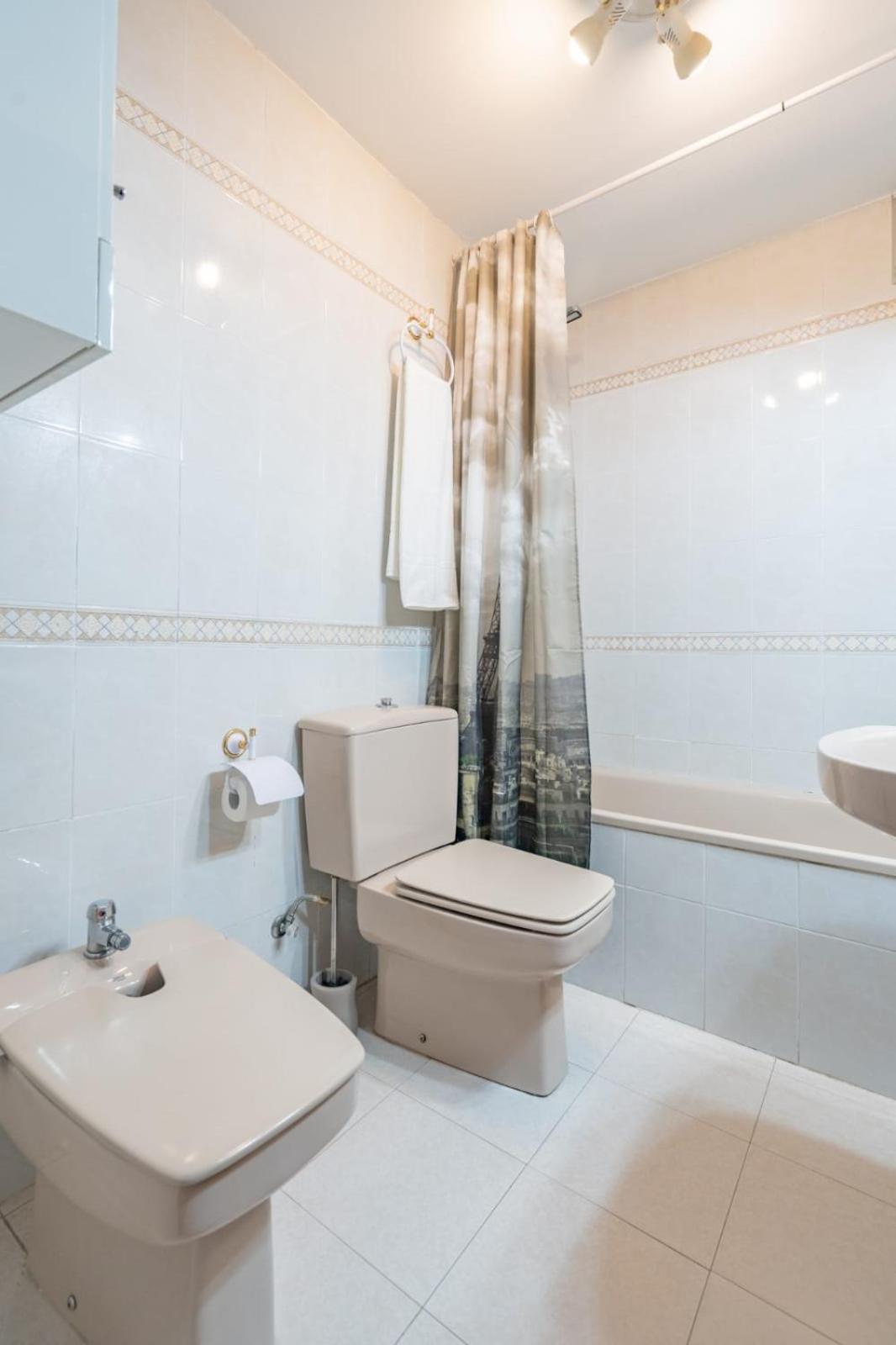Apartment Monfort فالنسيا المظهر الخارجي الصورة